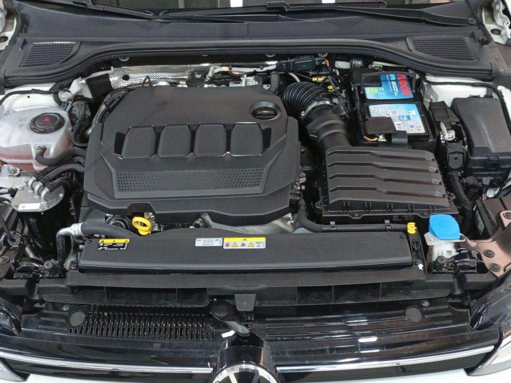 VOLKSWAGEN GOLF Diesel 2022 segunda-mano Jaén