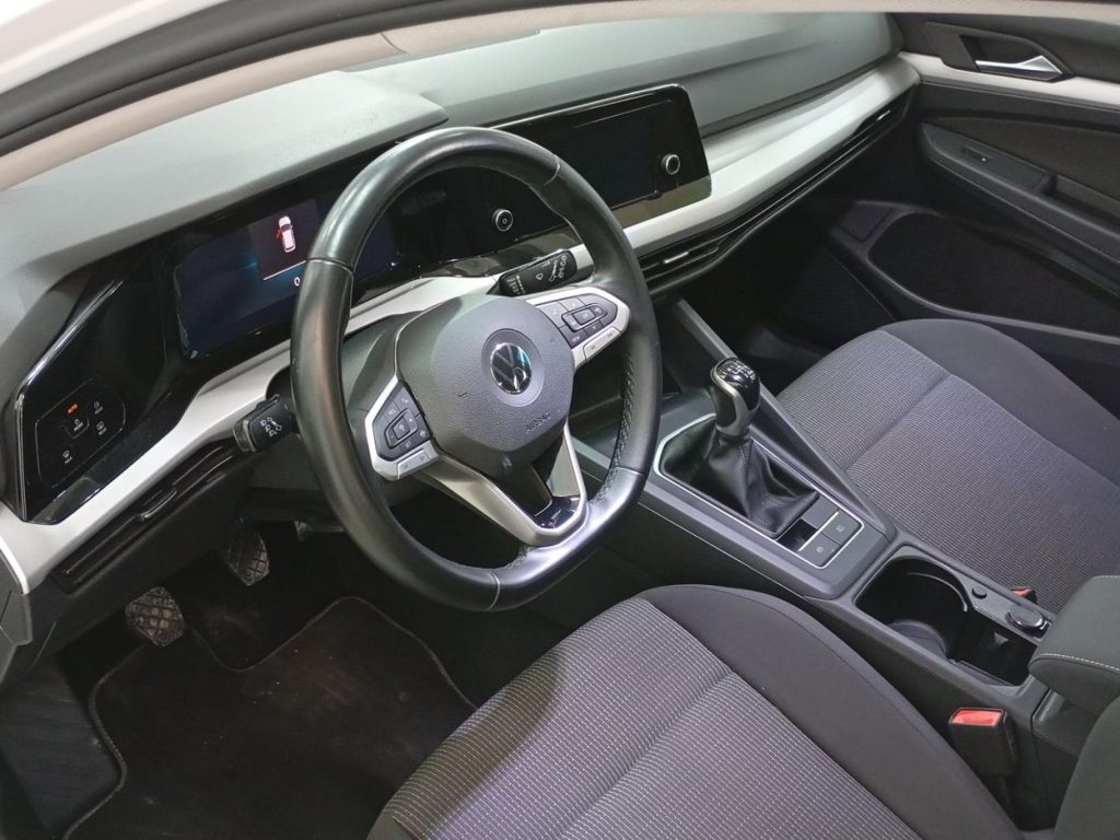 VOLKSWAGEN GOLF Diesel 2022 segunda-mano Jaén