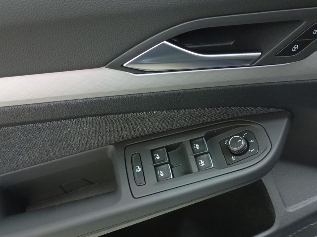VOLKSWAGEN GOLF Diesel 2023 segunda-mano Granada
