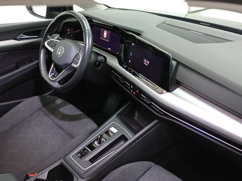 VOLKSWAGEN GOLF Diesel 2023 segunda-mano Granada