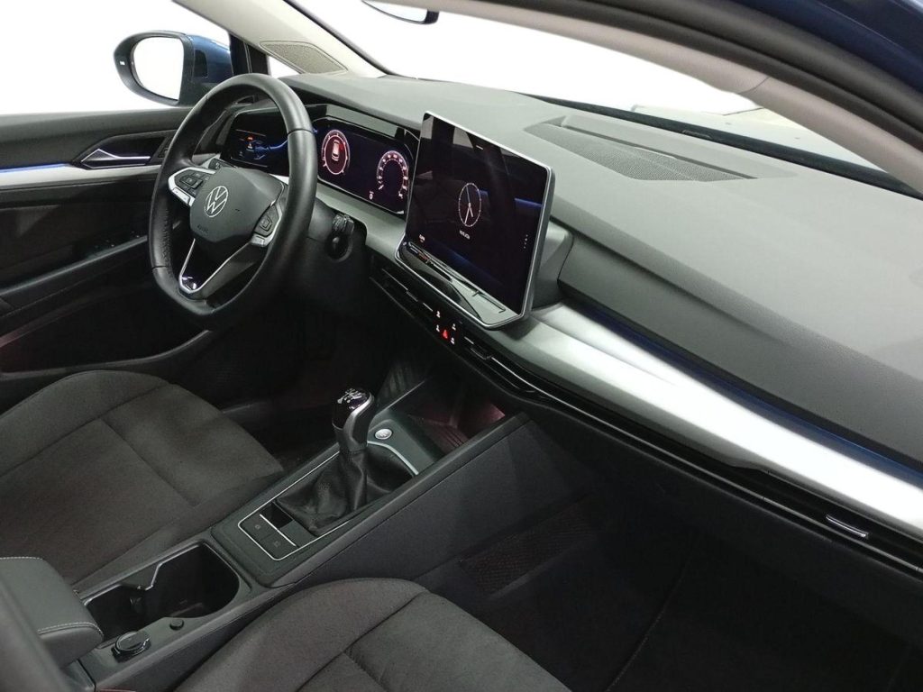 VOLKSWAGEN GOLF Diesel 2025 segunda-mano Jaén