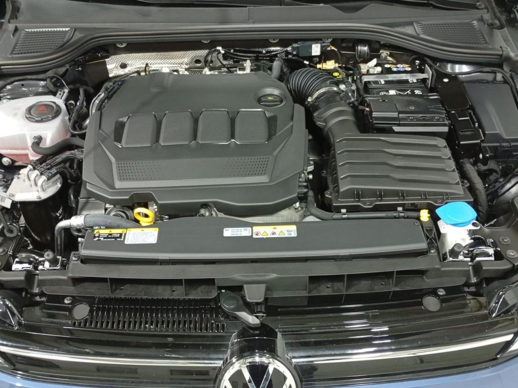 VOLKSWAGEN GOLF Diesel 2025 segunda-mano Jaén