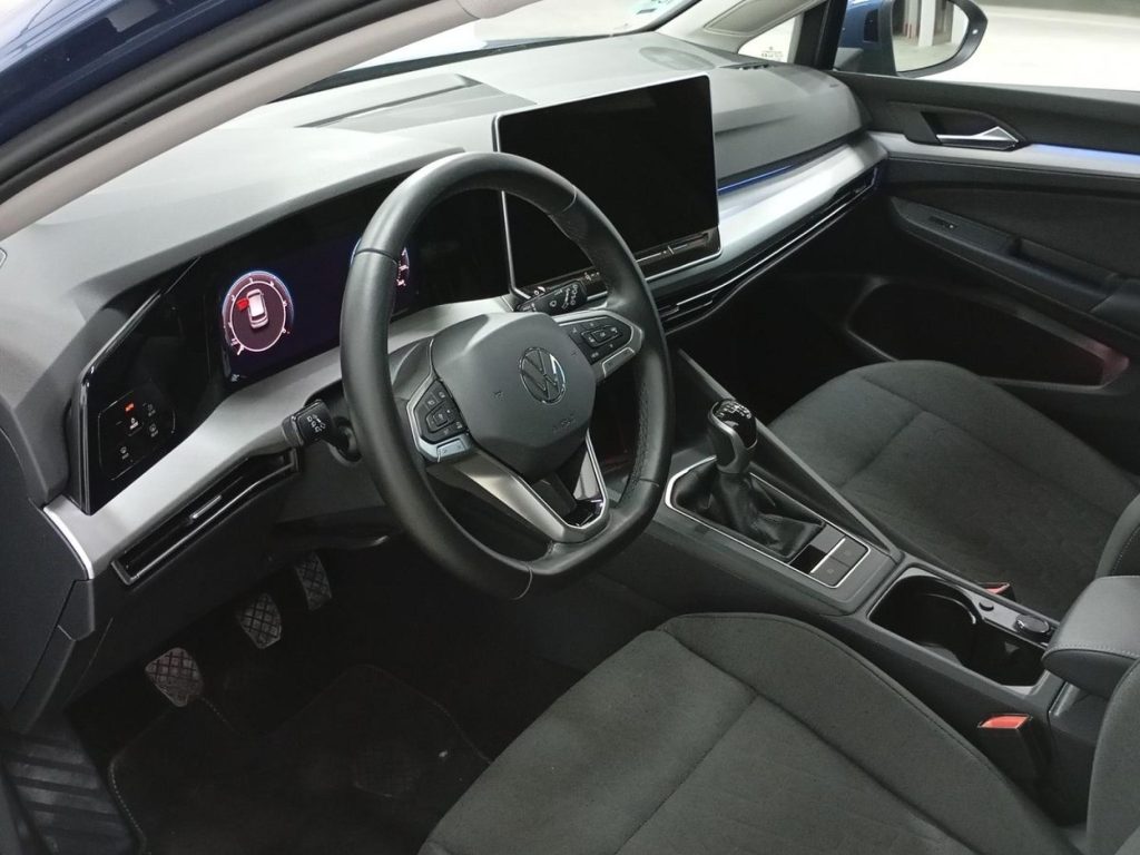 VOLKSWAGEN GOLF Diesel 2025 segunda-mano Jaén
