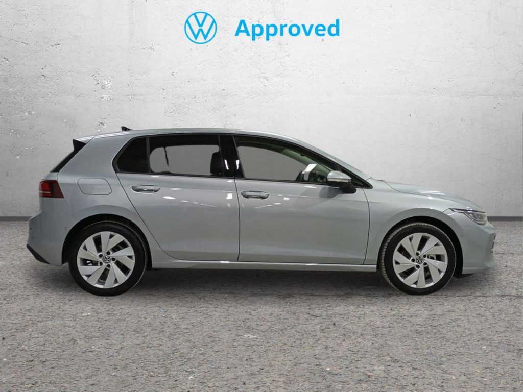 VOLKSWAGEN GOLF Diesel 2025 segunda-mano Jaén