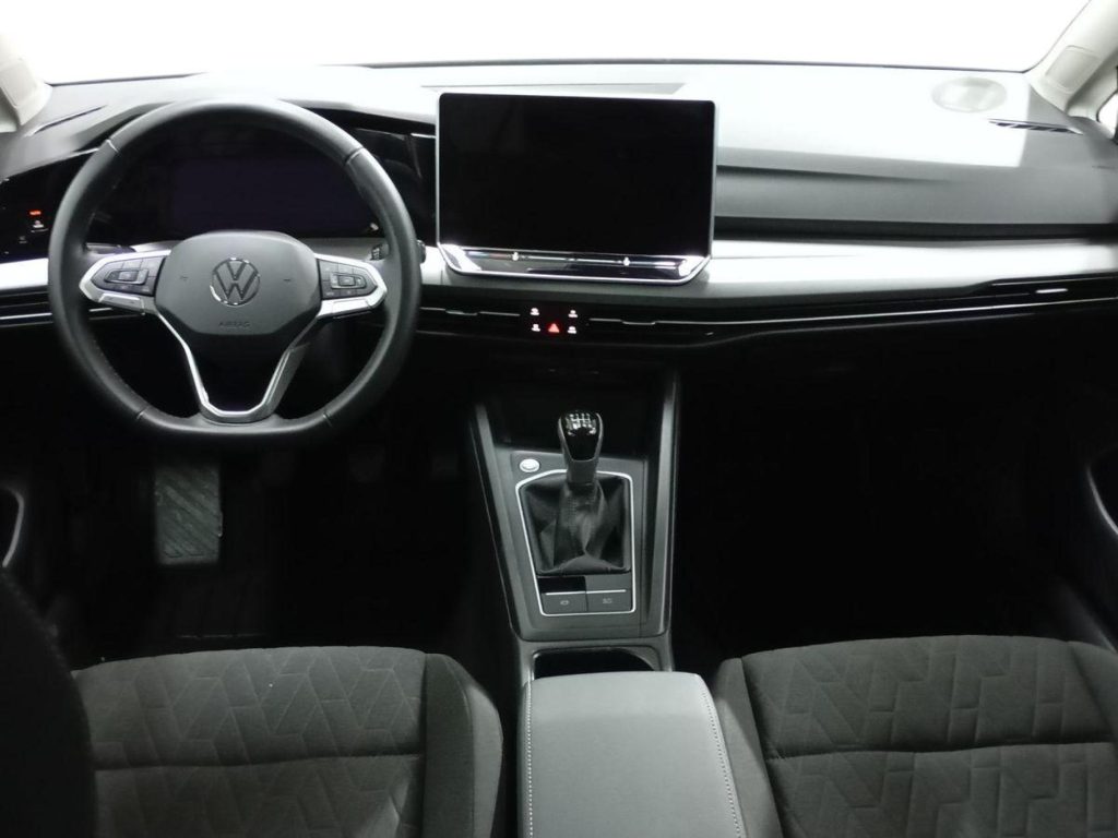VOLKSWAGEN GOLF Diesel 2025 segunda-mano Jaén