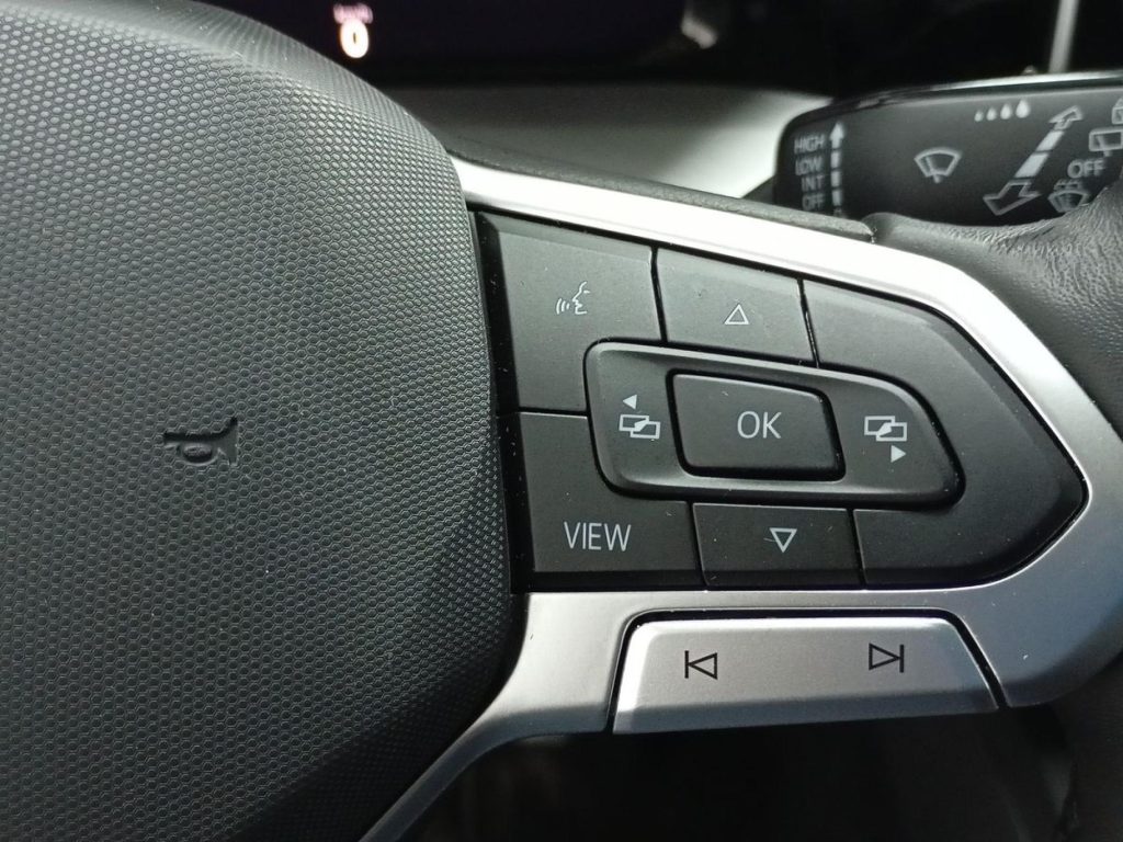 VOLKSWAGEN GOLF Diesel 2025 segunda-mano Jaén