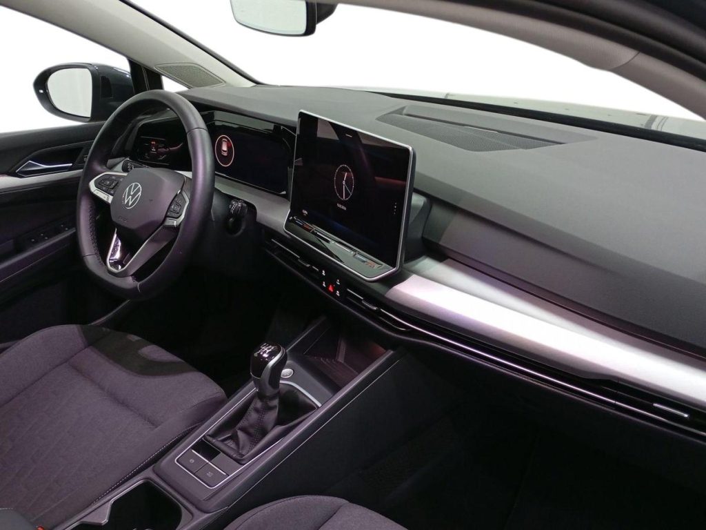 VOLKSWAGEN GOLF Diesel 2025 segunda-mano Jaén