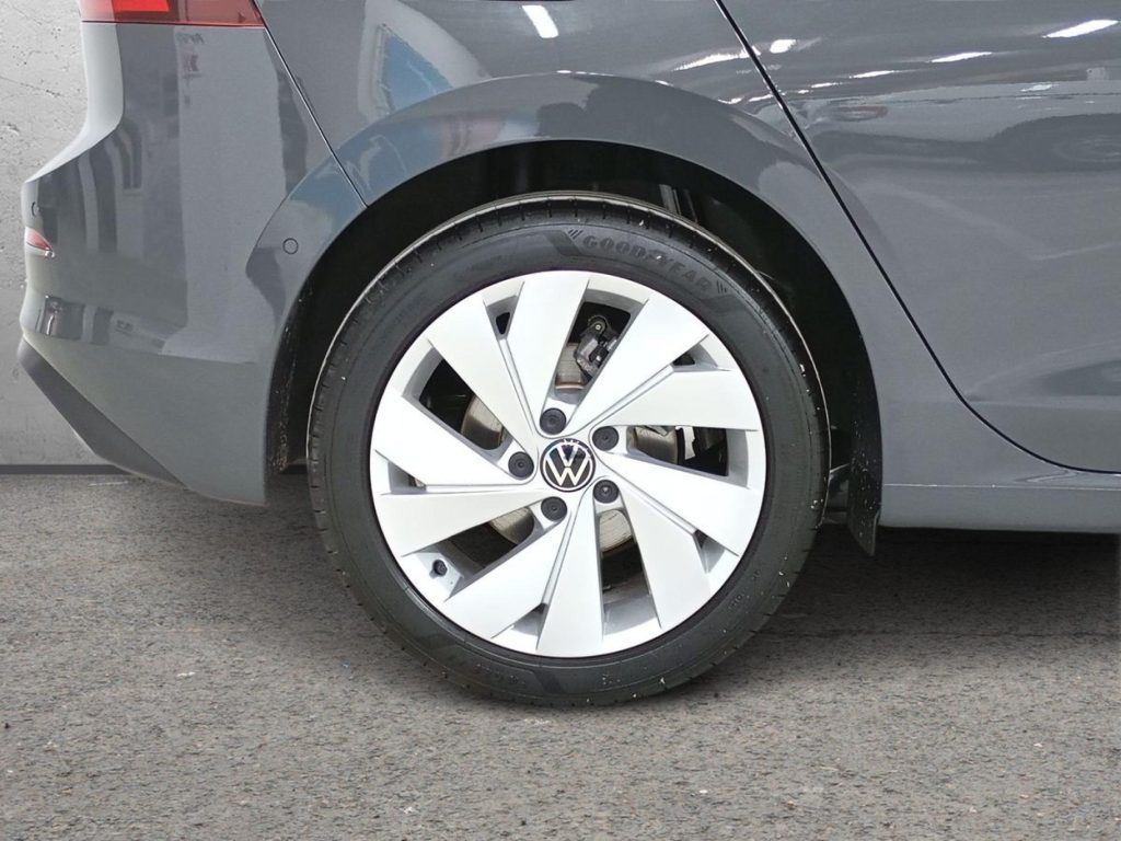 VOLKSWAGEN GOLF Diesel 2025 segunda-mano Jaén