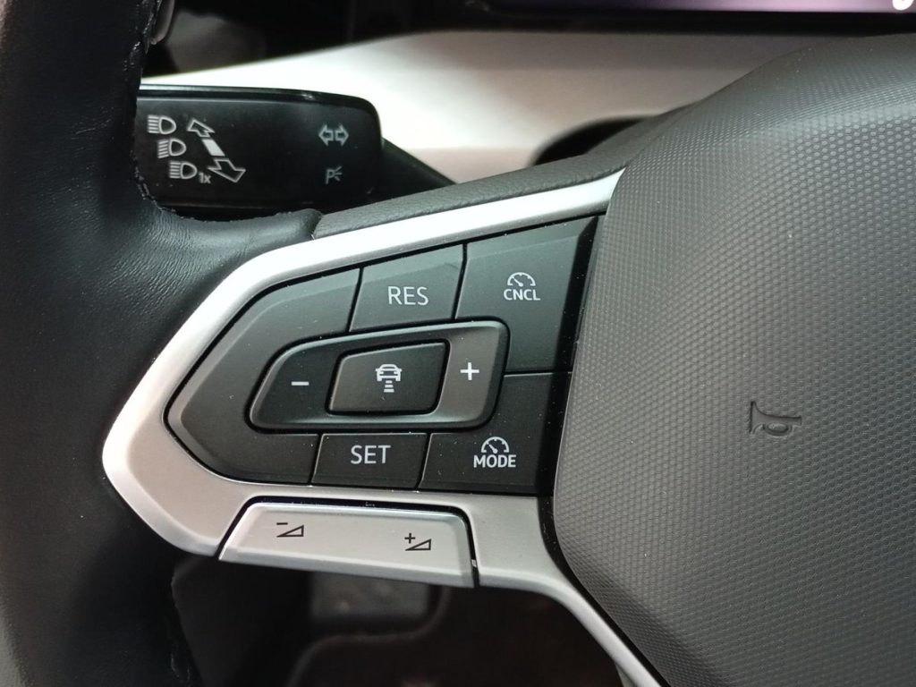 VOLKSWAGEN GOLF Diesel 2025 segunda-mano Jaén