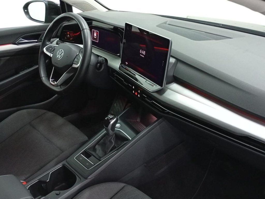 VOLKSWAGEN GOLF Diesel 2025 segunda-mano Jaén