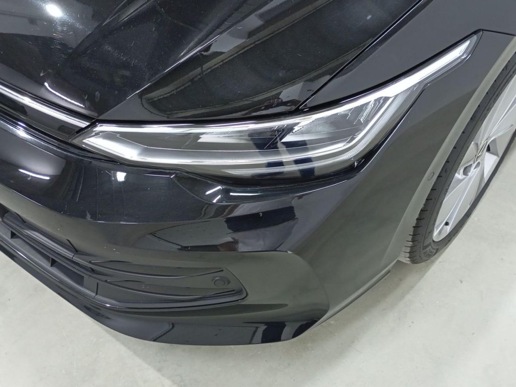 VOLKSWAGEN GOLF Diesel 2025 segunda-mano Jaén