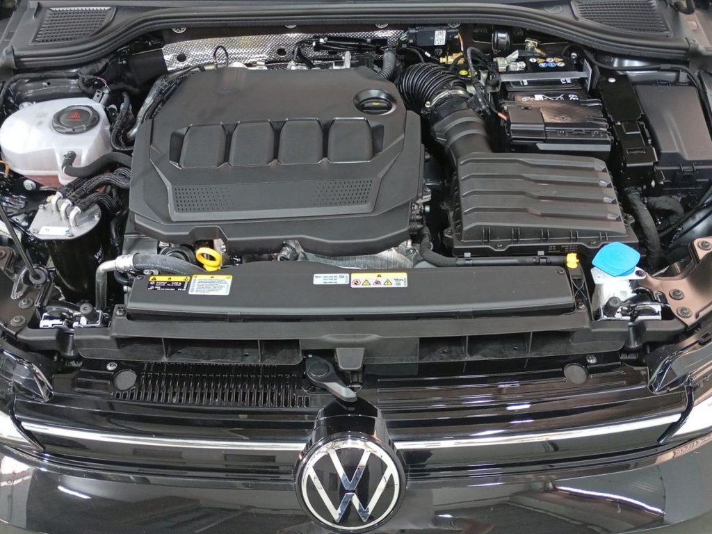 VOLKSWAGEN GOLF Diesel 2025 segunda-mano Jaén