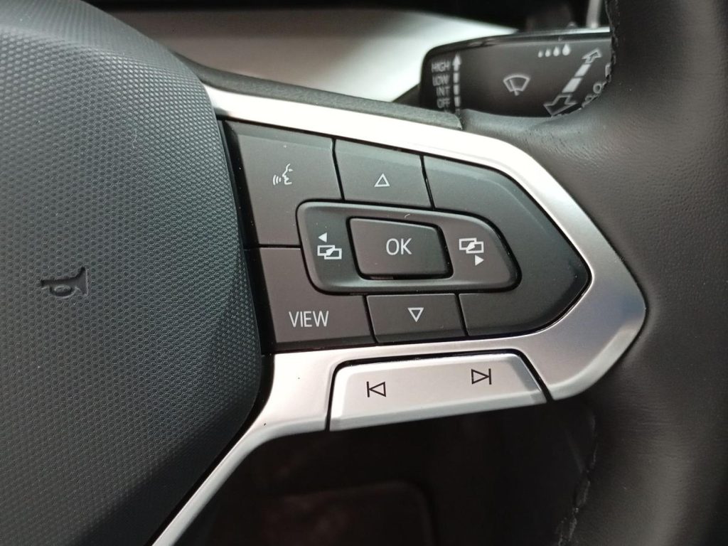 VOLKSWAGEN GOLF Diesel 2025 segunda-mano Jaén
