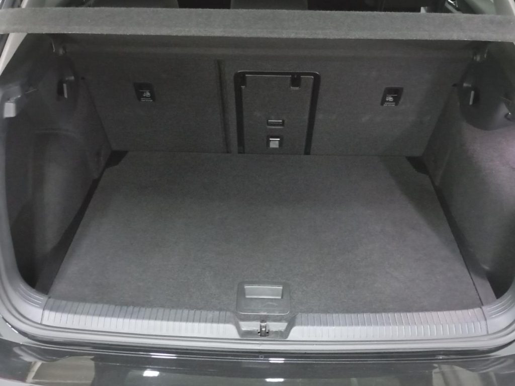 VOLKSWAGEN GOLF Diesel 2025 segunda-mano Jaén