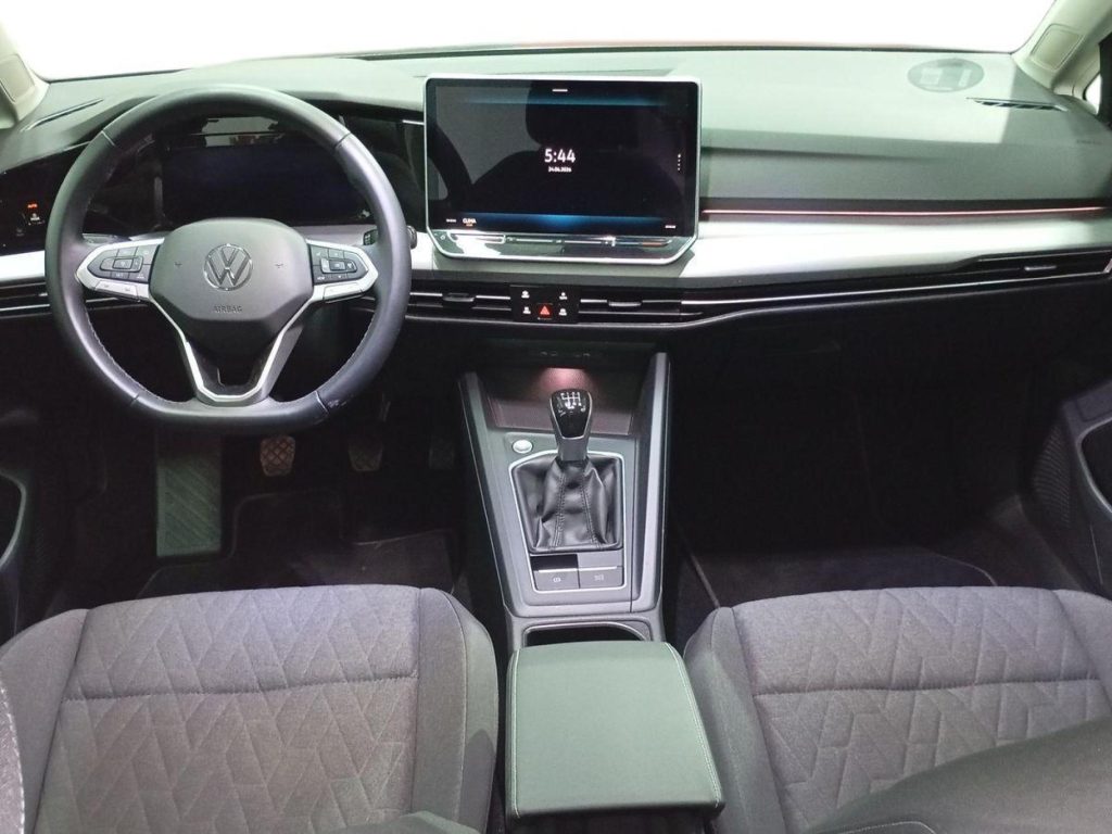 VOLKSWAGEN GOLF Diesel 2025 segunda-mano Jaén