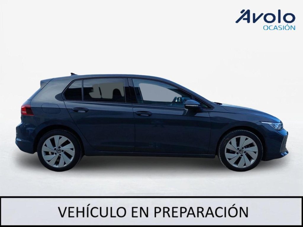 VOLKSWAGEN GOLF Diesel 2025 segunda-mano Jaén