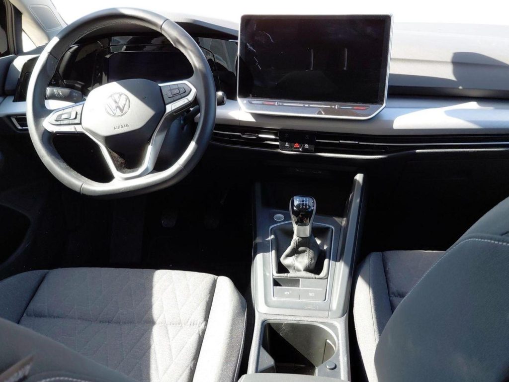 VOLKSWAGEN GOLF Diesel 2025 segunda-mano Jaén
