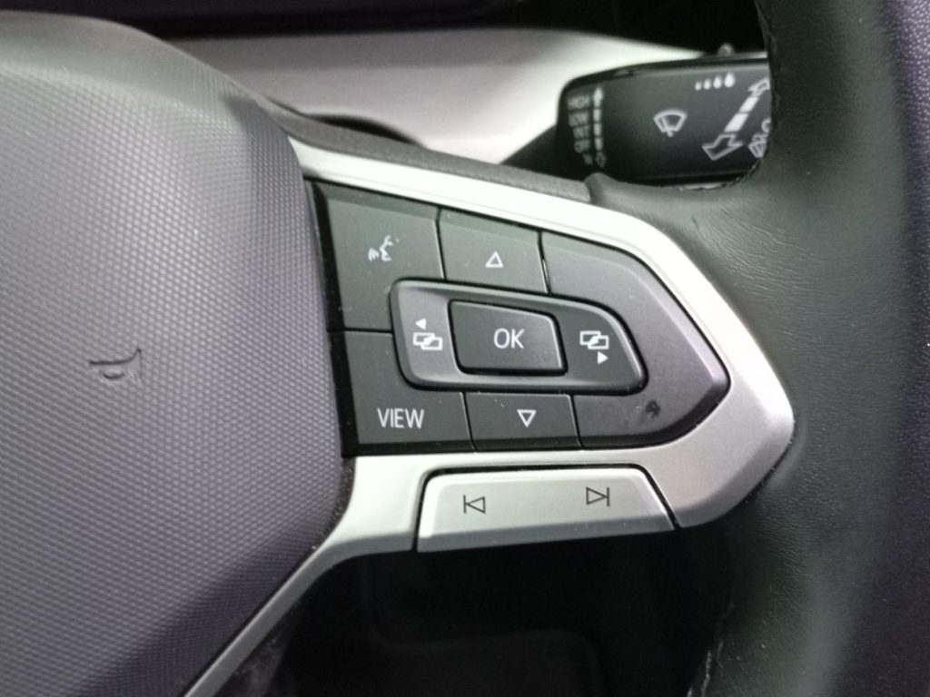 VOLKSWAGEN GOLF Gasolina 2025 segunda-mano Jaén