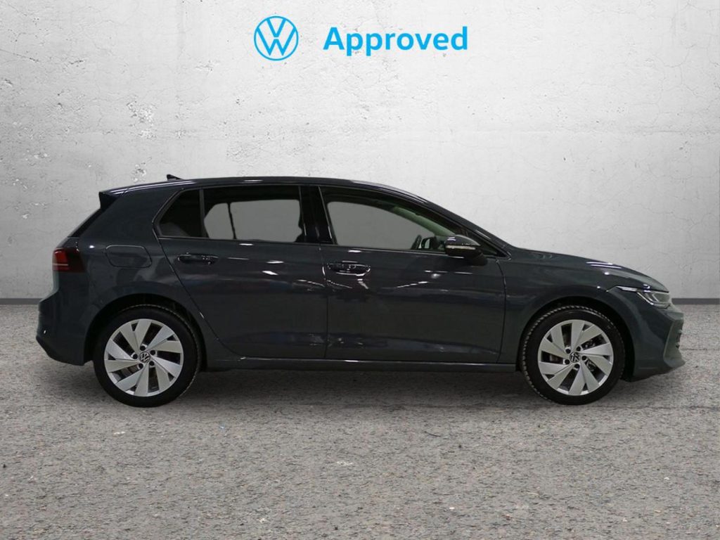 VOLKSWAGEN GOLF Gasolina 2025 segunda-mano Jaén