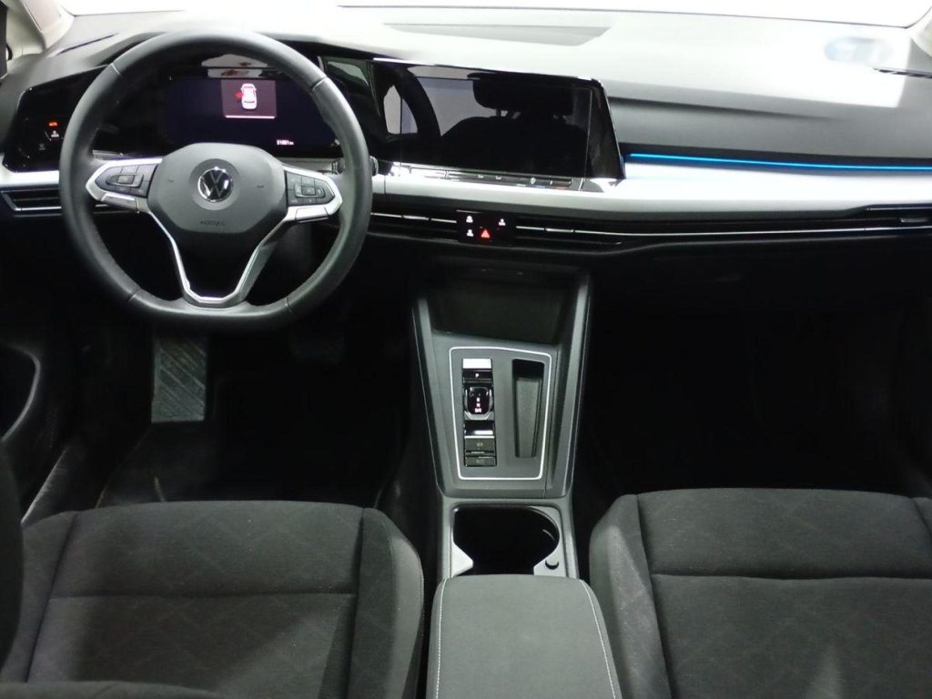 VOLKSWAGEN GOLF Hibrido 2022 segunda-mano Jaén