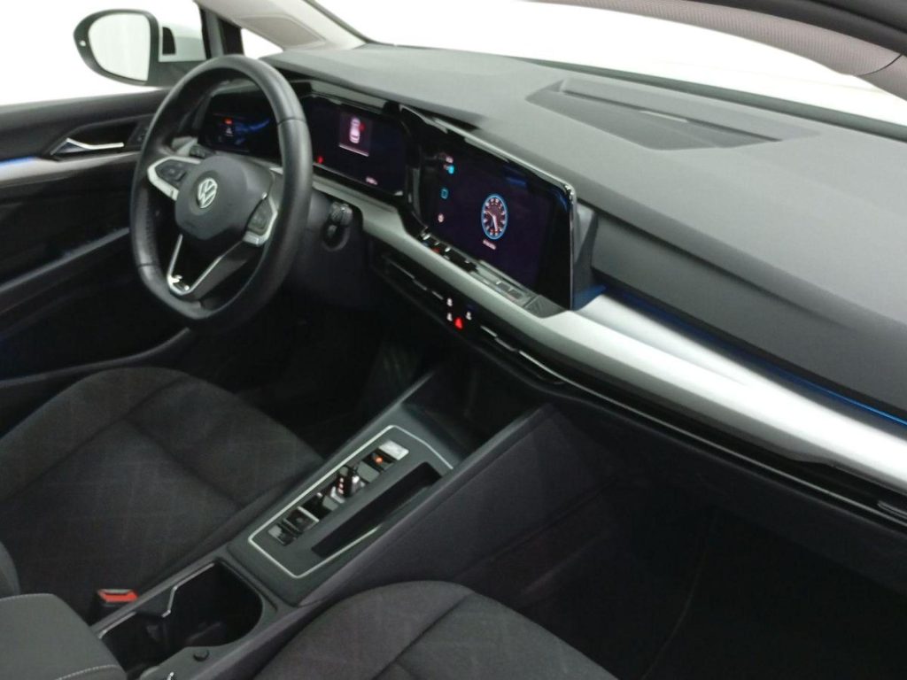 VOLKSWAGEN GOLF Hibrido 2022 segunda-mano Jaén