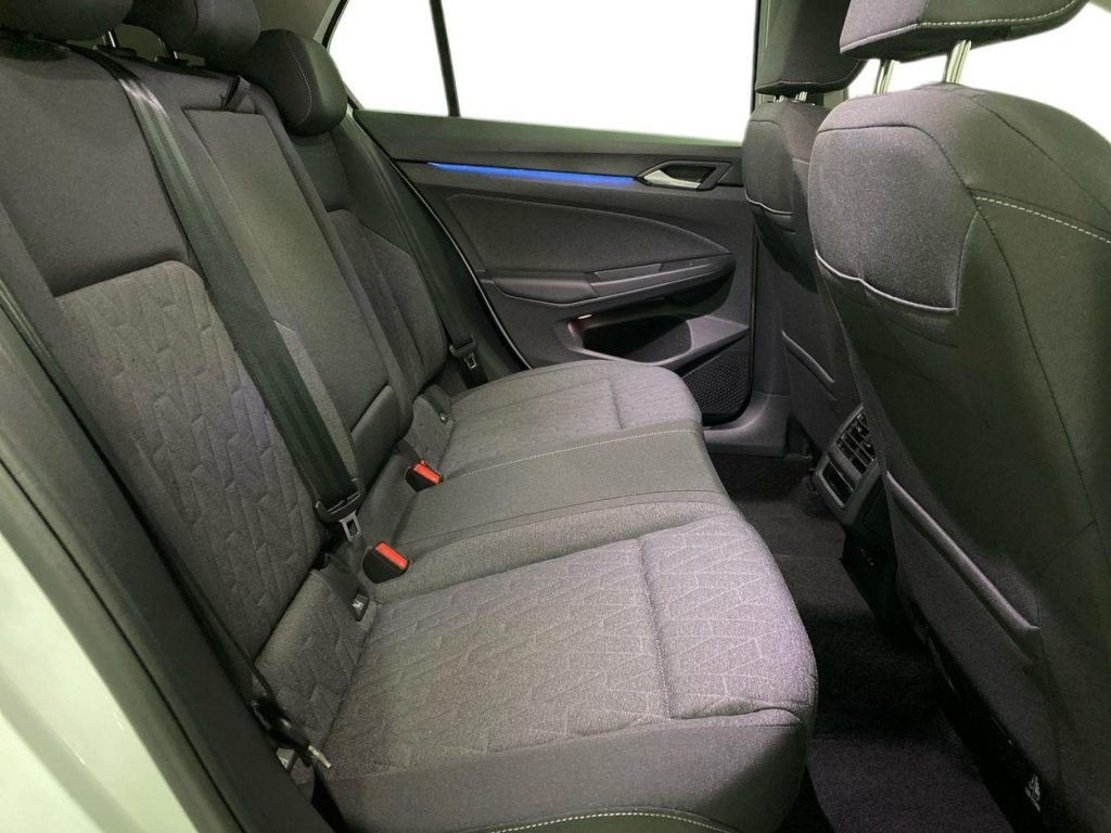 VOLKSWAGEN GOLF Hibrido enchufable 2025 km 0 Jaén
