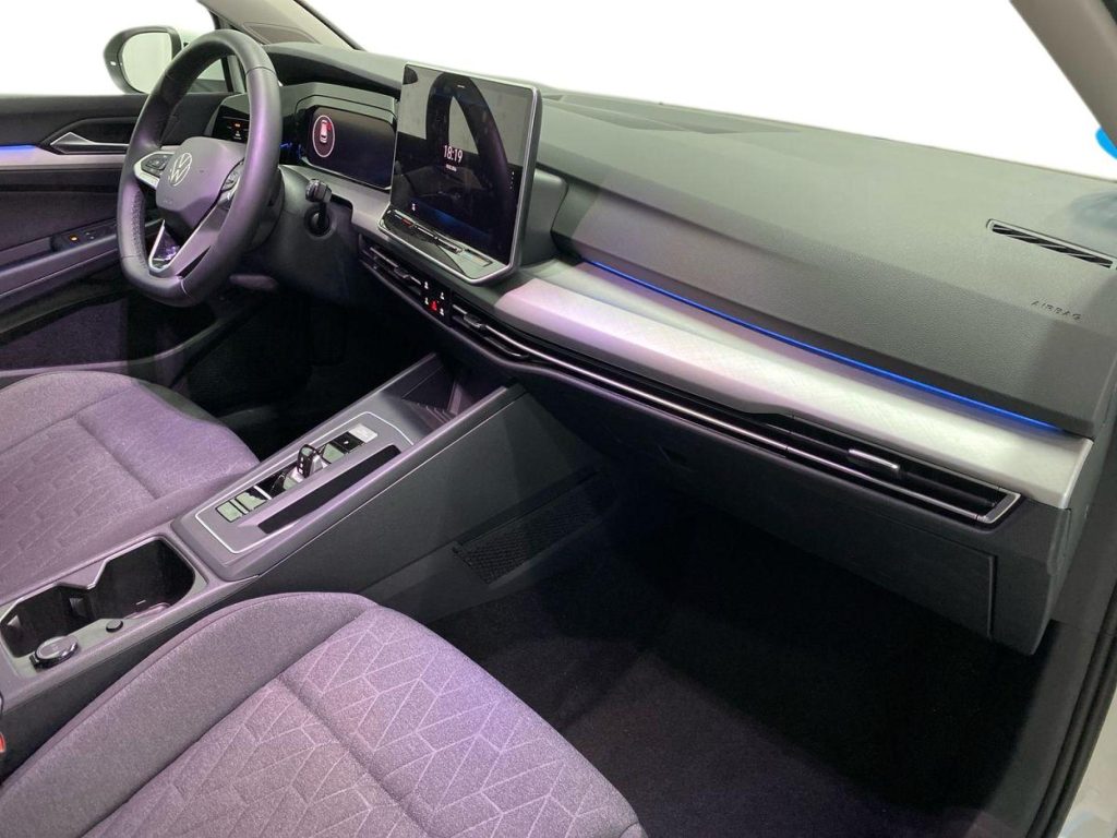 VOLKSWAGEN GOLF Hibrido enchufable 2025 km 0 Jaén
