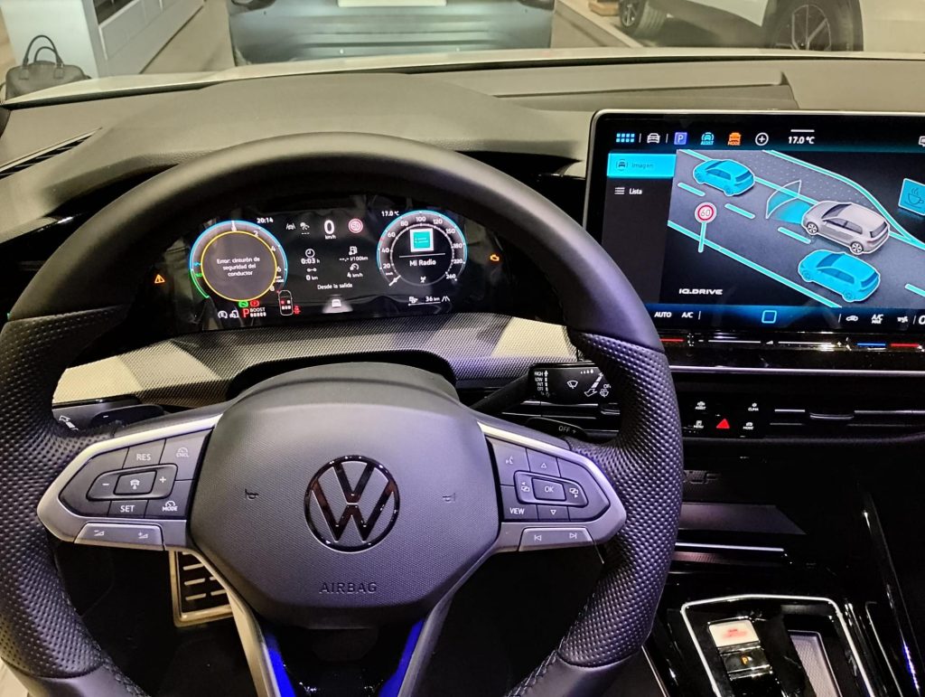 VOLKSWAGEN GOLF Hibrido enchufable nuevo entrega inmediata Jaén