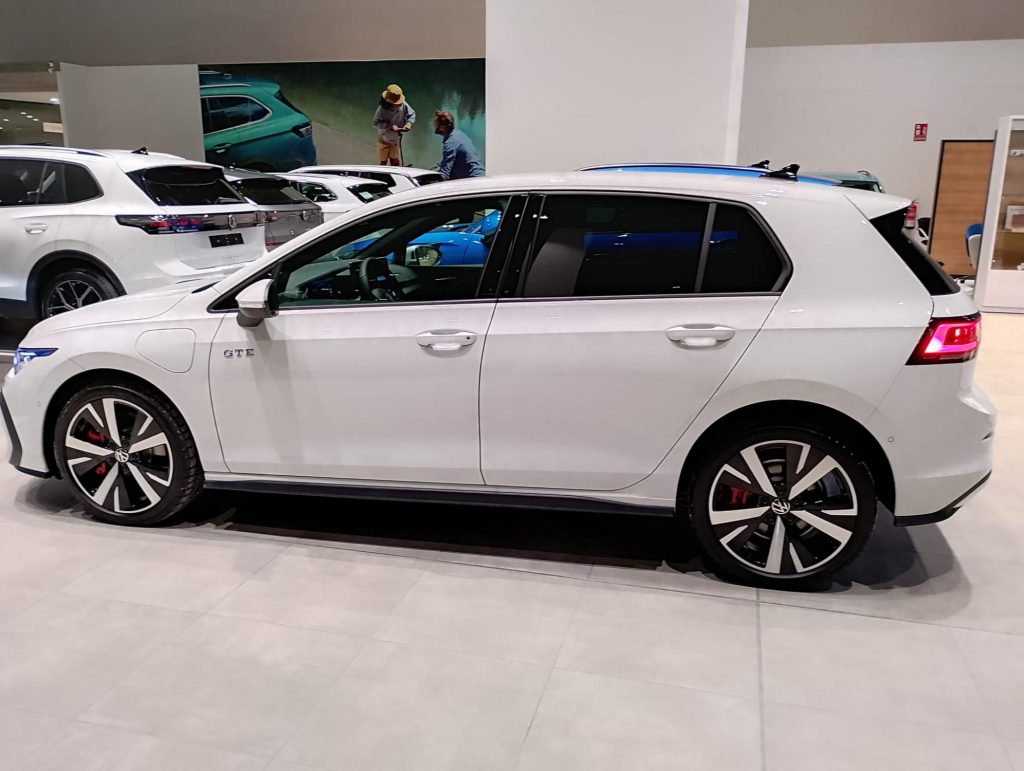 VOLKSWAGEN GOLF Hibrido enchufable nuevo entrega inmediata Jaén