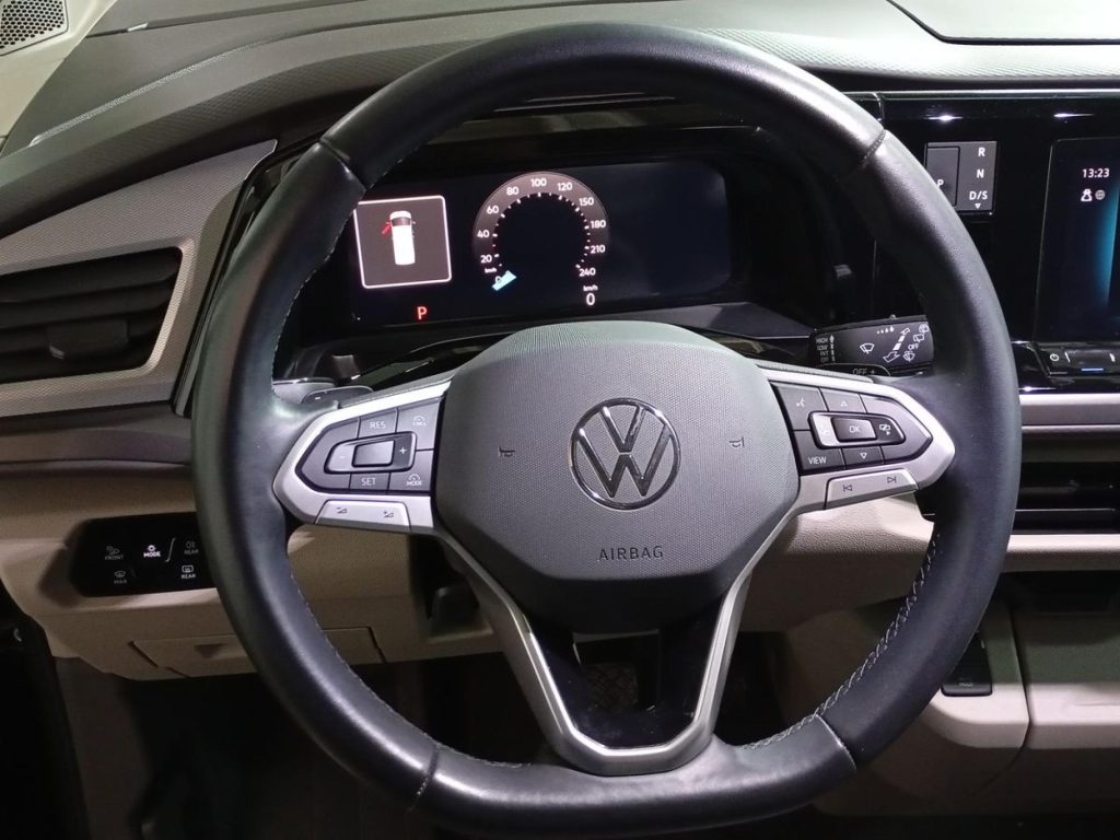 VOLKSWAGEN MULTIVAN Diesel 2025 km 0 Jaén