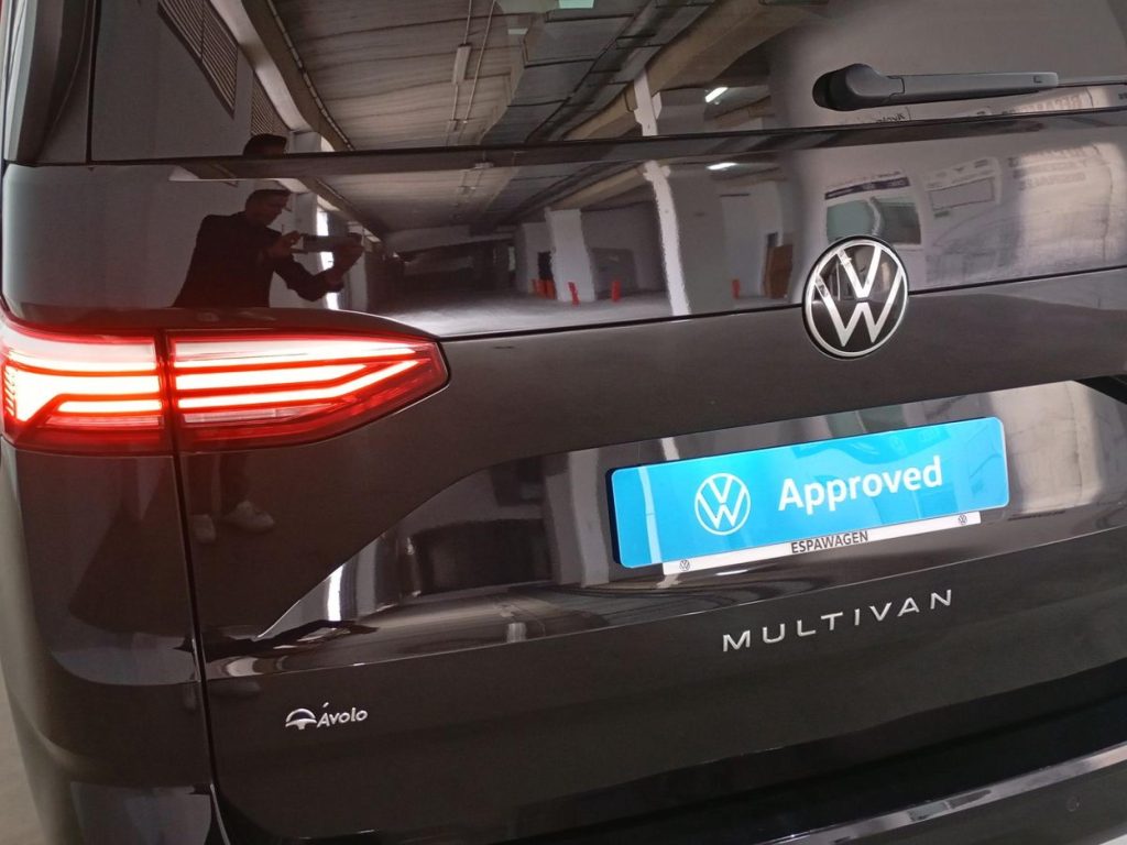 VOLKSWAGEN MULTIVAN Diesel 2025 km 0 Jaén