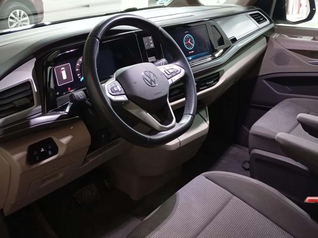 VOLKSWAGEN MULTIVAN Diesel 2025 km 0 Jaén