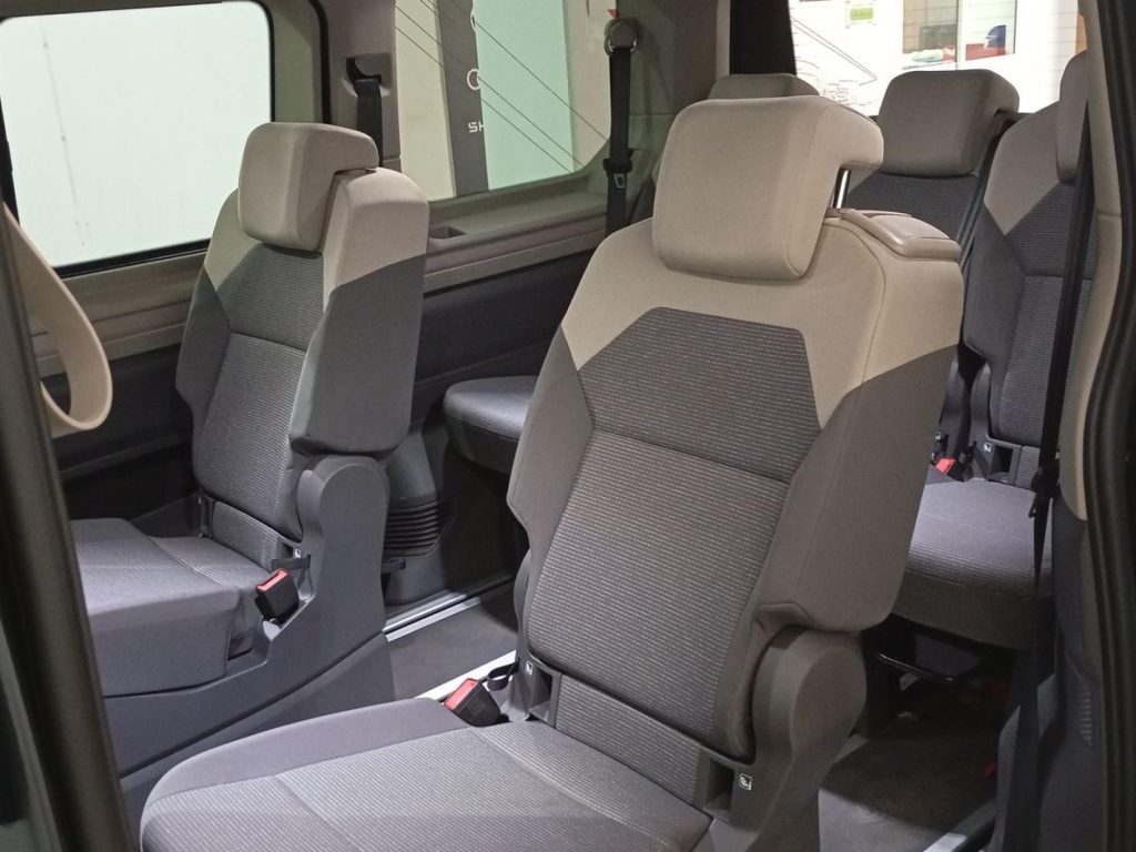 VOLKSWAGEN MULTIVAN Diesel 2025 km 0 Jaén