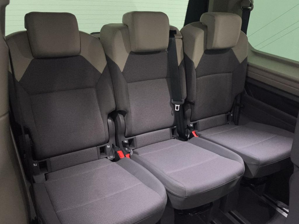 VOLKSWAGEN MULTIVAN Diesel 2025 km 0 Jaén