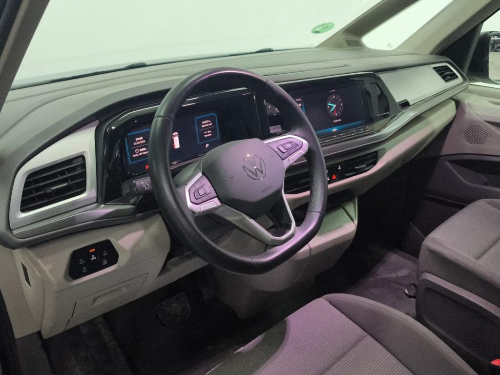 VOLKSWAGEN MULTIVAN Diesel 2025 km 0 Jaén