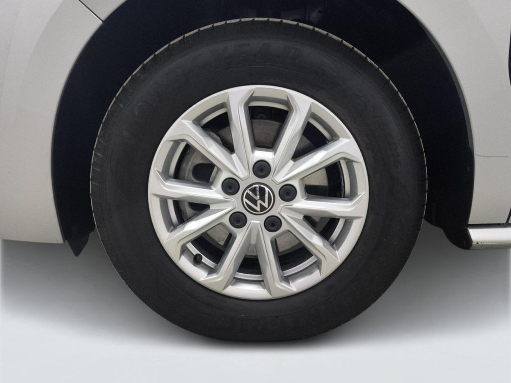 VOLKSWAGEN MULTIVAN Diesel 2025 km 0 Jaén