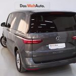 VOLKSWAGEN MULTIVAN Gasolina 2023 segunda-mano Jaén