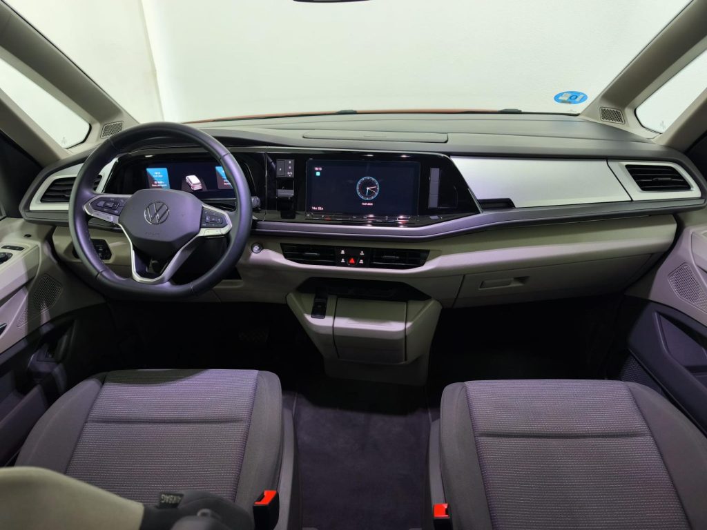 VOLKSWAGEN MULTIVAN Gasolina 2024 km 0 Jaén