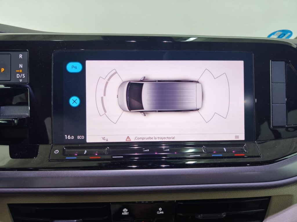 VOLKSWAGEN MULTIVAN Gasolina 2024 km 0 Jaén