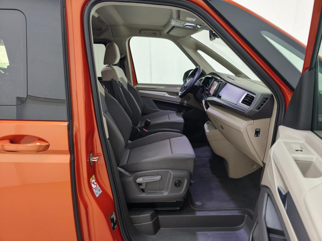 VOLKSWAGEN MULTIVAN Gasolina 2024 km 0 Jaén