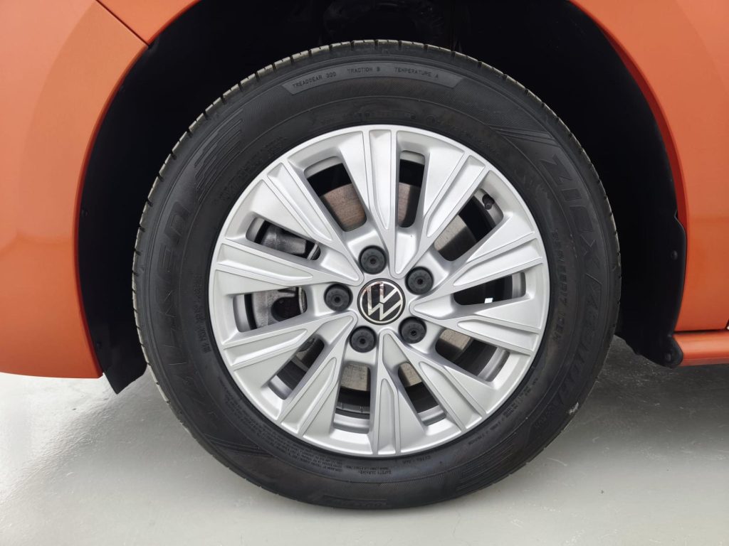 VOLKSWAGEN MULTIVAN Gasolina 2024 km 0 Jaén