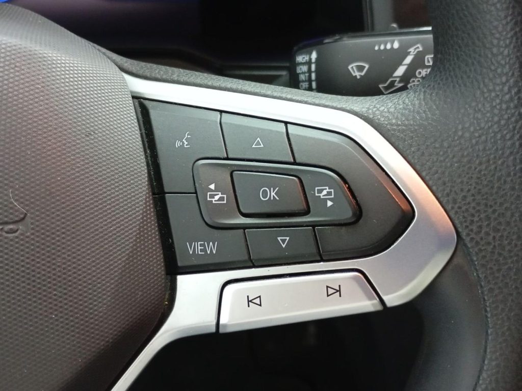 VOLKSWAGEN POLO Gasolina 2022 segunda-mano Granada