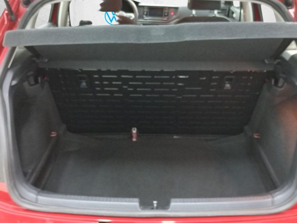 VOLKSWAGEN POLO Gasolina 2022 segunda-mano Granada