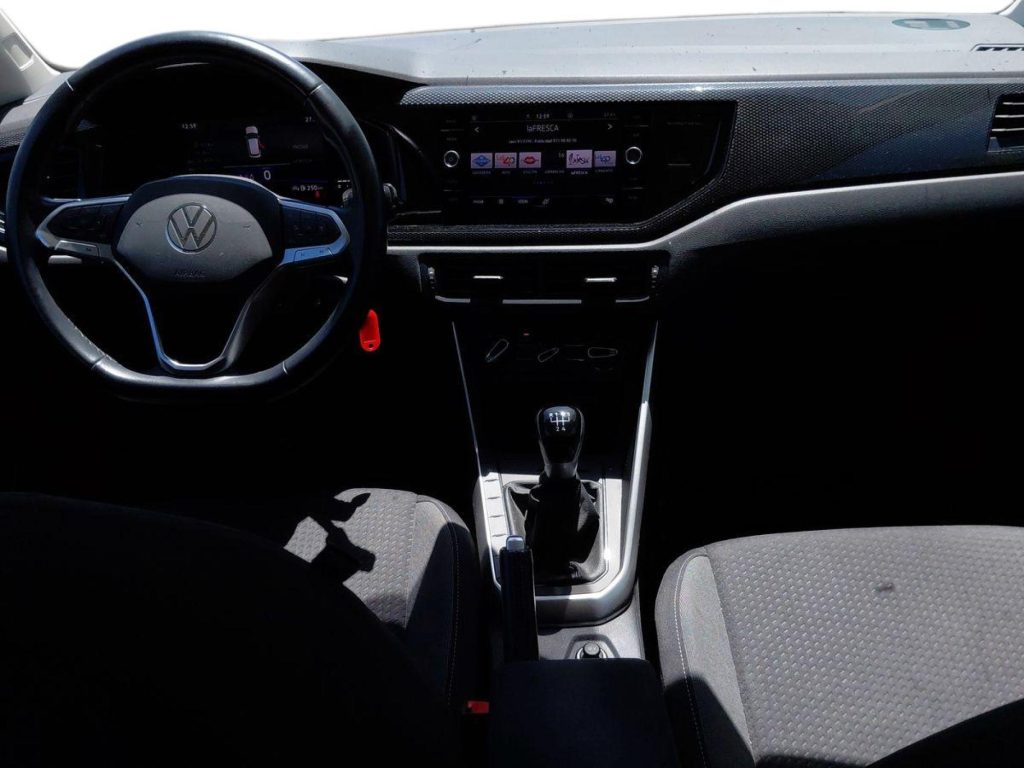 VOLKSWAGEN POLO Gasolina 2022 segunda-mano Jaén