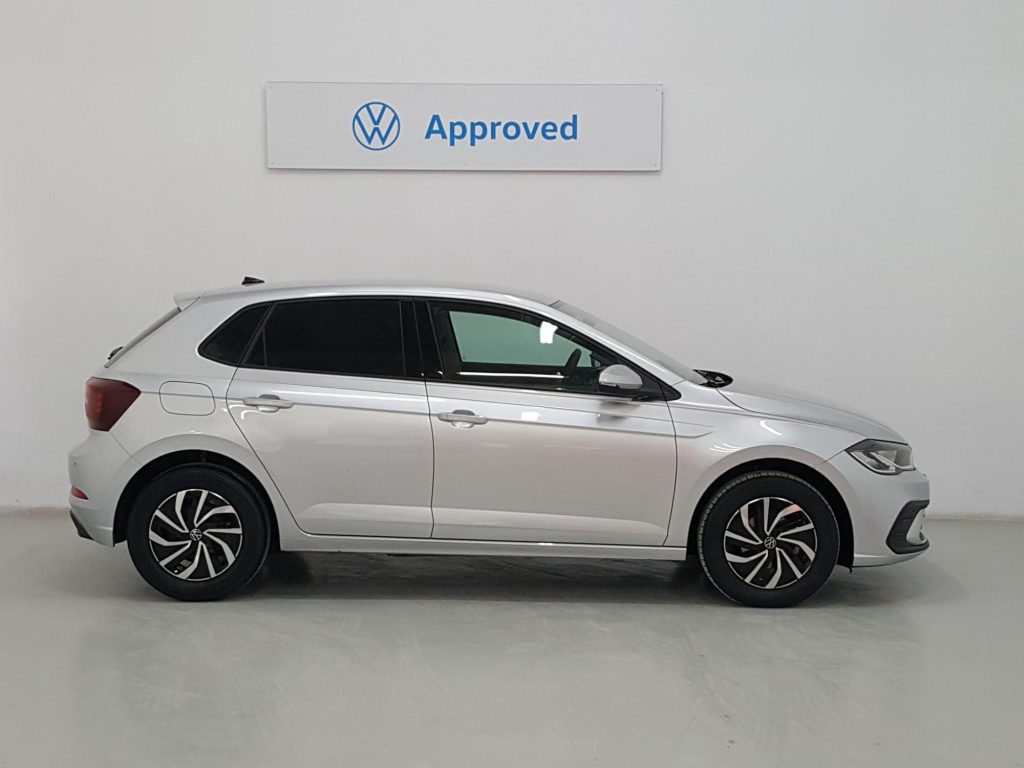 VOLKSWAGEN POLO Gasolina 2024 segunda-mano Jaén