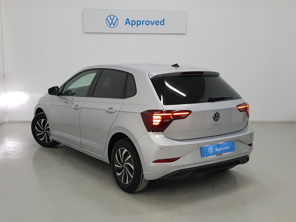 VOLKSWAGEN POLO Gasolina 2024 segunda-mano Jaén