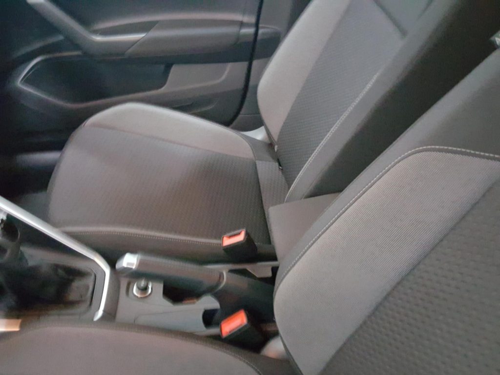 VOLKSWAGEN POLO Gasolina 2024 segunda-mano Jaén
