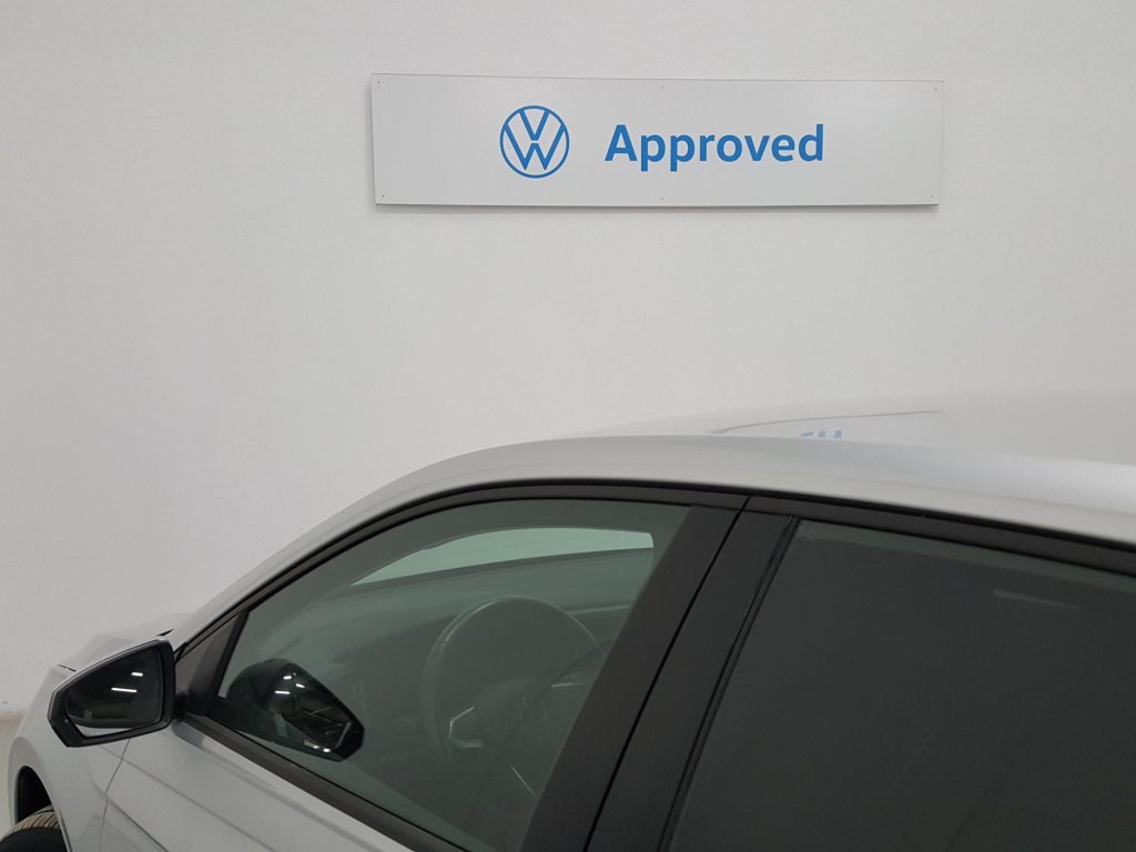 VOLKSWAGEN POLO Gasolina 2024 segunda-mano Jaén