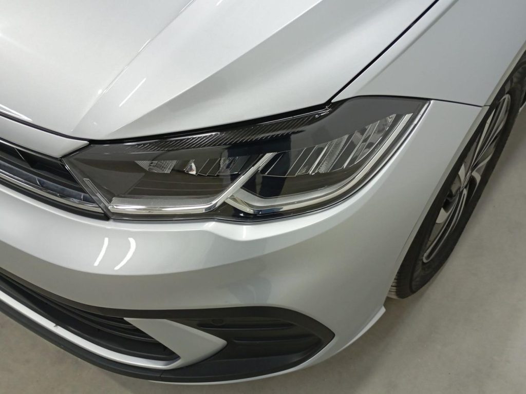VOLKSWAGEN POLO Gasolina 2024 segunda-mano Jaén
