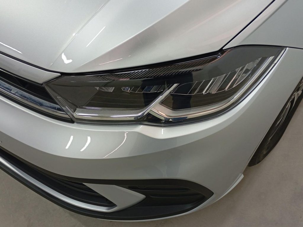 VOLKSWAGEN POLO Gasolina 2024 segunda-mano Jaén